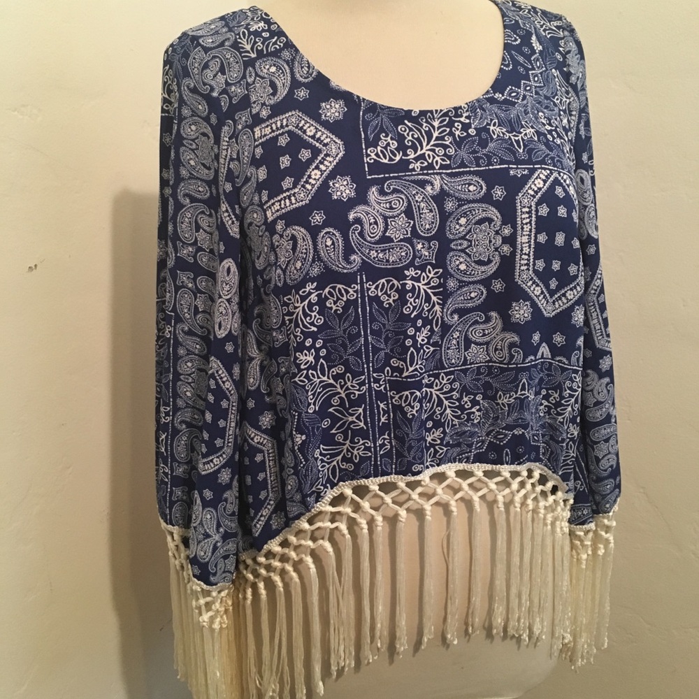 ⭐️LAST CALL- DONATING⭐️ Fun Fringed Top